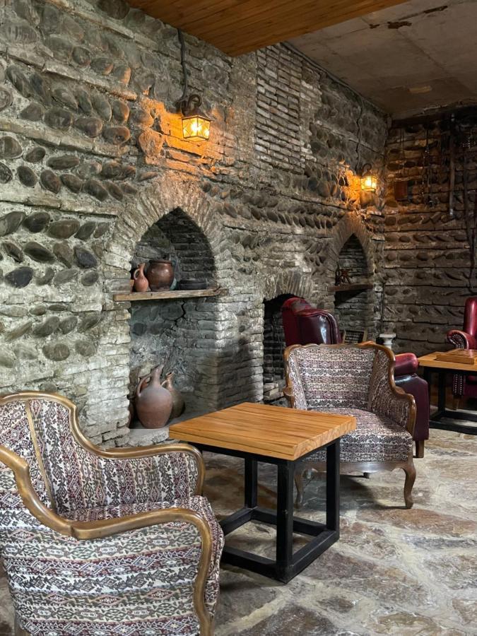Guest House Savane Gori Bagian luar foto