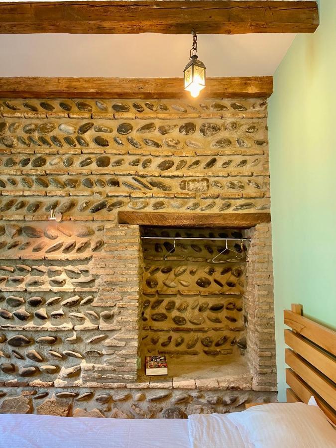 Guest House Savane Gori Bagian luar foto