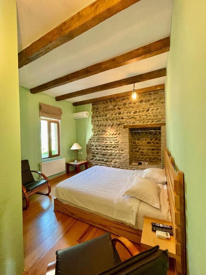 Guest House Savane Gori Bagian luar foto