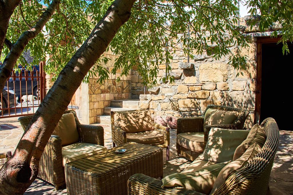 Guest House Savane Gori Bagian luar foto